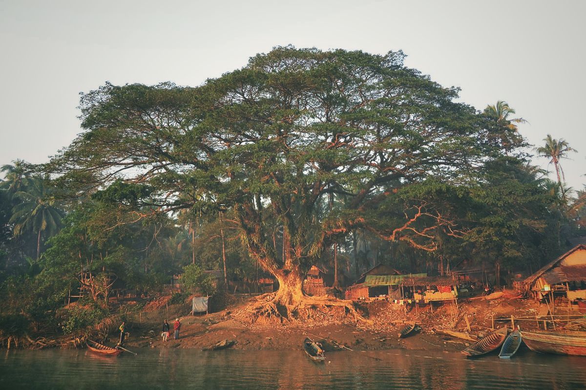 River Crossing on the way to Mrauk U